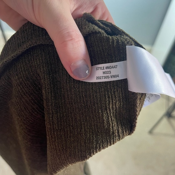 NWT Madewell Twist Front Long Sleeve Shimmery Top Womens S Green Button Mature - Picture 13 of 13